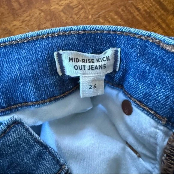 Madewell Mid-Rise Kick Out Jeans - Picture 2 of 6